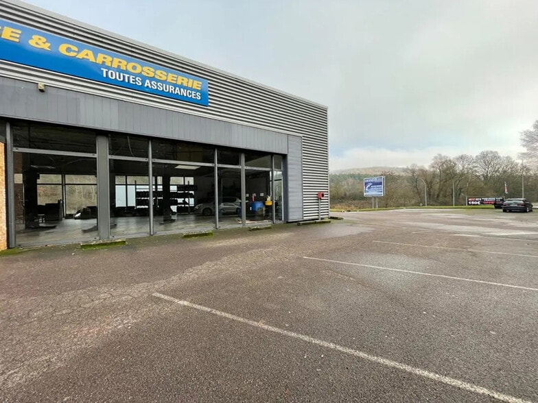 Local commercial dans Saint-Avold à louer - Photo de l’immeuble – Image 3 sur 4