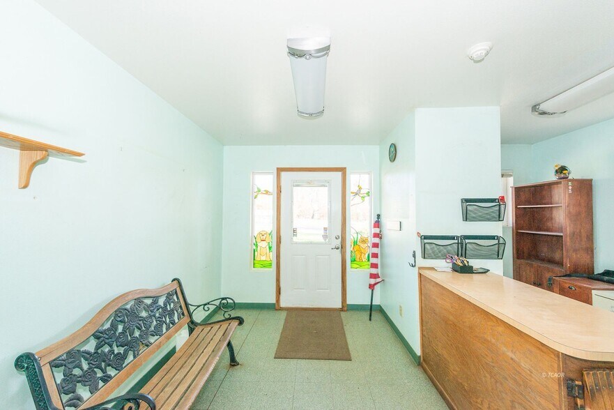 1790 Main St, Weaverville, CA à vendre - Photo de l’immeuble – Image 2 sur 6