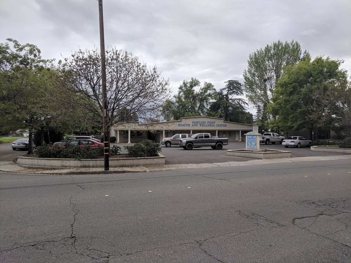 466 Del Norte Ave, Yuba City, CA à vendre Photo principale– Image 1 sur 23