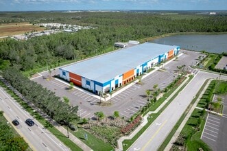 16091 Parallel, Fort Myers, FL à louer Photo intérieure– Image 2 sur 6