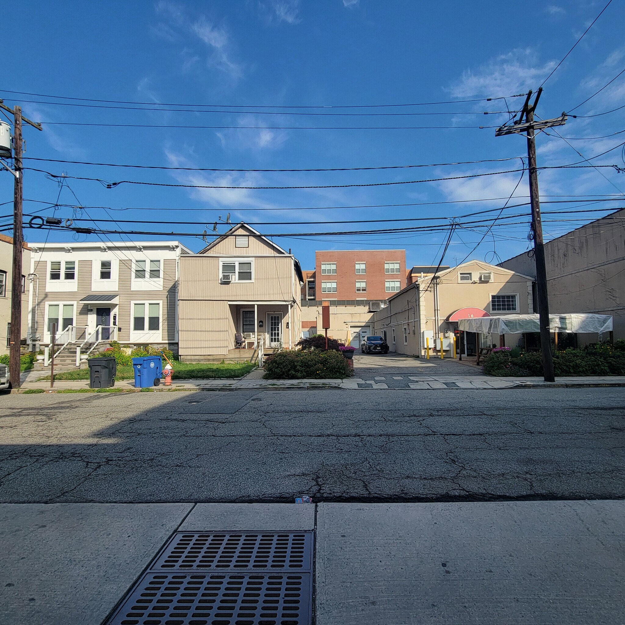 16 Humphrey St, Englewood, NJ à vendre Photo de l’immeuble– Image 1 sur 6