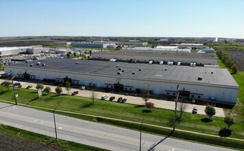 101 Mercury Dr, Champaign, IL à louer Photo de l’immeuble– Image 1 sur 5