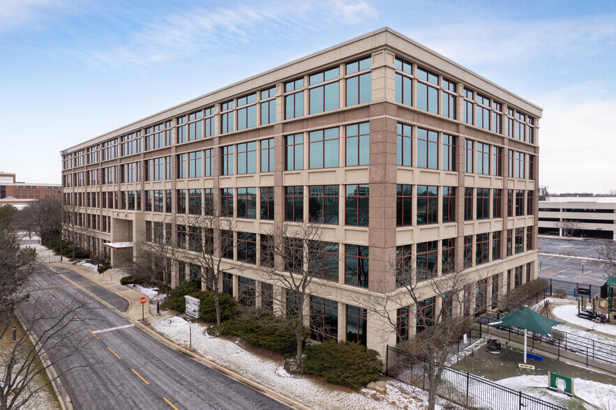 1650 Lake Cook Rd, Deerfield, IL à louer - Photo de l’immeuble – Image 2 sur 19