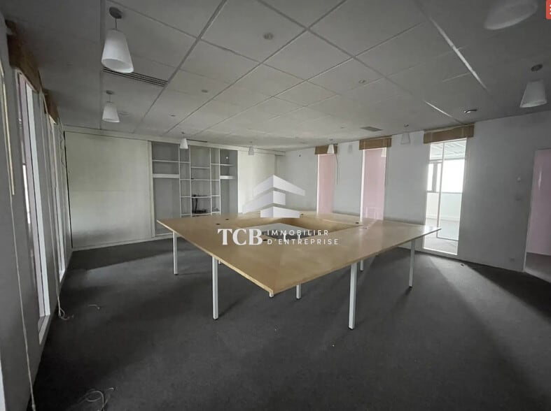 Bureau dans Saint-Herblain à louer - Photo de l’immeuble – Image 3 sur 7