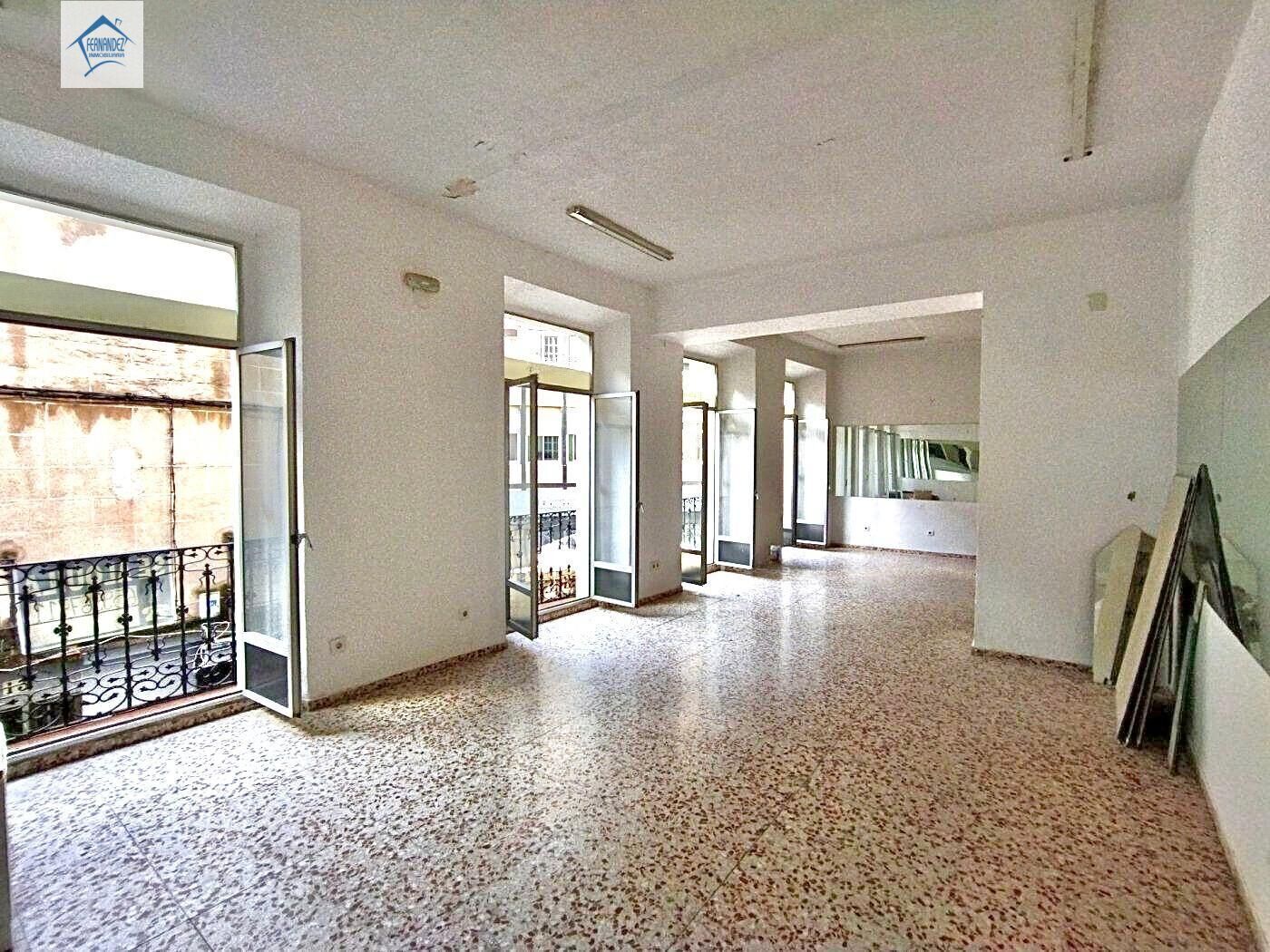 Local commercial dans Cáceres, Cáceres à louer Photo de l’immeuble– Image 1 sur 8