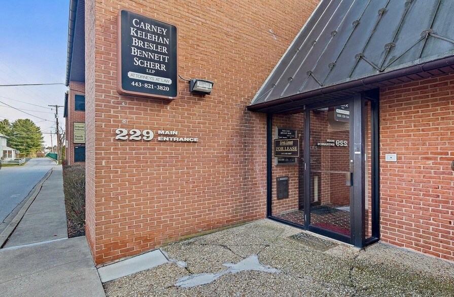 229 E Main St, Westminster, MD à louer - Photo principale – Image 2 sur 25