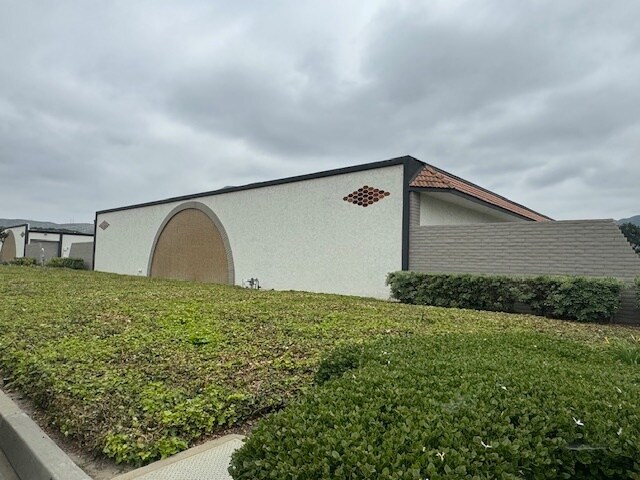 610-628 Calle Plano, Camarillo, CA à louer - Photo de l’immeuble – Image 2 sur 6