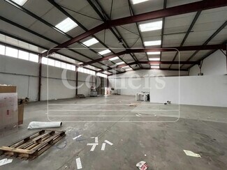 Plus de détails pour Local d'activités à louer
