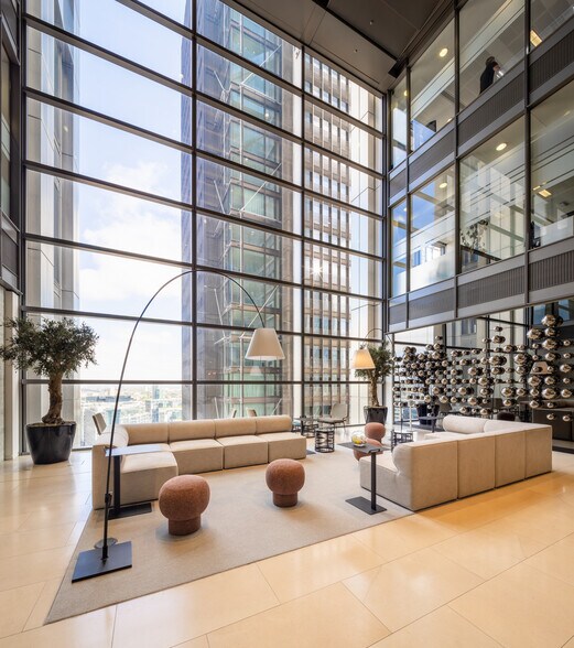 110 Bishopsgate, Londres à louer - Photo de l’immeuble – Image 2 sur 24