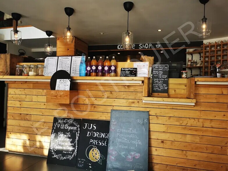 Local commercial dans Grenoble à vendre - Photo intérieure – Image 2 sur 3