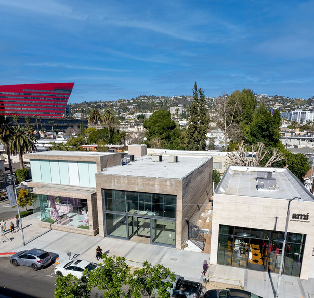 8585 Melrose Ave, West Hollywood, CA à louer - Photo de l’immeuble – Image 2 sur 5