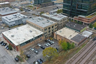 414 N Carpenter St, Chicago, IL à louer Photo de l’immeuble– Image 2 sur 15