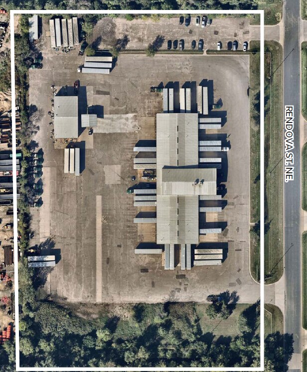 8600 NE Rendova St, Circle Pines, MN à vendre Photo principale– Image 1 sur 8