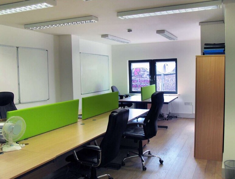 12-14A Bath St, Altrincham à louer - Photo de l’immeuble – Image 3 sur 5