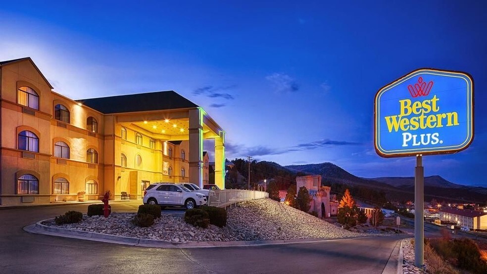 97 Camelot Dr, Ruidoso, NM à vendre - Photo de l’immeuble – Image 2 sur 12