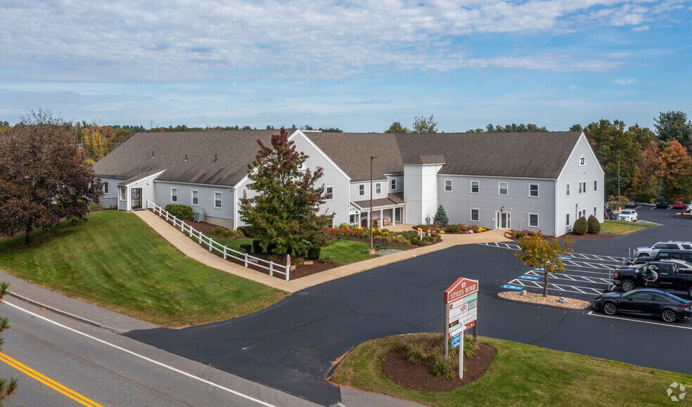 23 Stiles Rd, Salem, NH à louer - Photo de l’immeuble – Image 2 sur 6