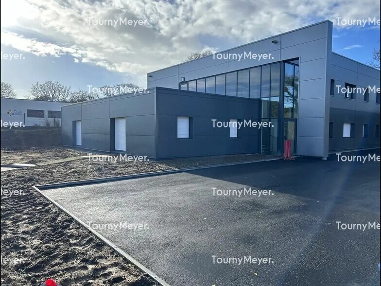 Bureau dans Larmor-Plage à louer - Photo de l’immeuble – Image 1 sur 4