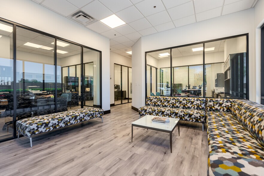 2920 E Mohawk Ln, Phoenix, AZ à louer - Photo de l’immeuble – Image 2 sur 20