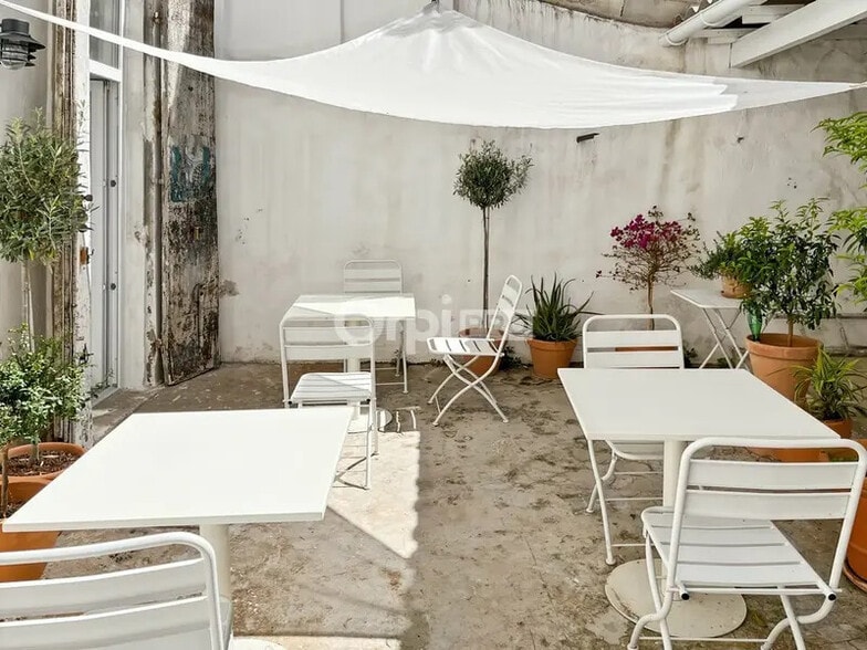 Local commercial dans Marseille à louer - Photo de l’immeuble – Image 1 sur 11