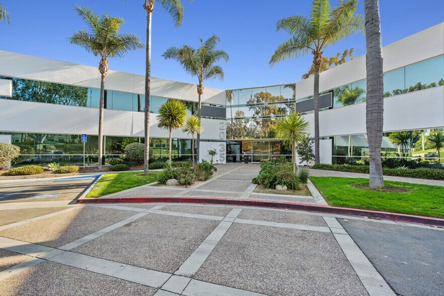 2035 corte del nogal, Carlsbad, CA à louer - Photo de l’immeuble – Image 2 sur 15