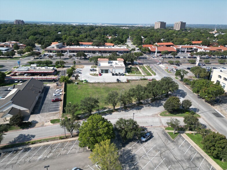 6201 Camp Bowie Blvd, Fort Worth, TX à louer - Photo de l’immeuble – Image 2 sur 6