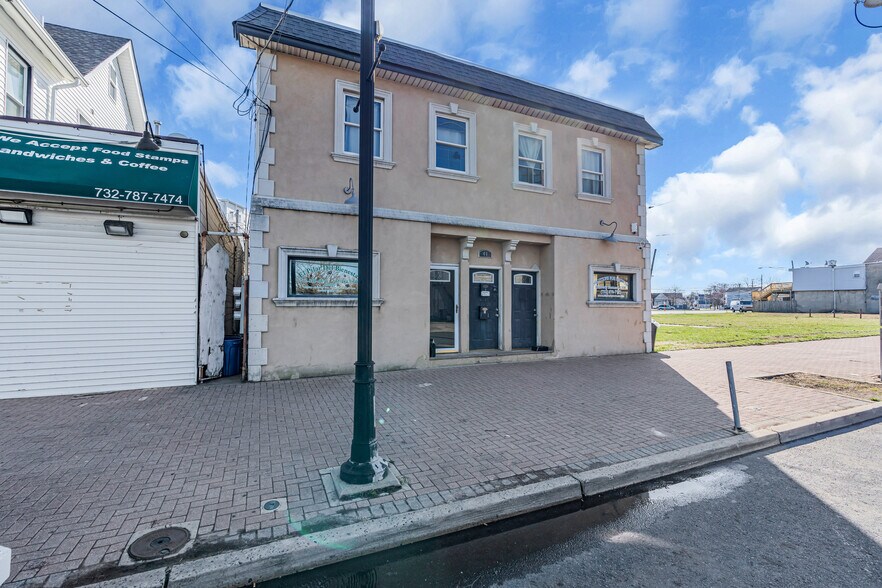 40 Carr Ave, Keansburg, NJ à louer - Photo de l’immeuble – Image 3 sur 6