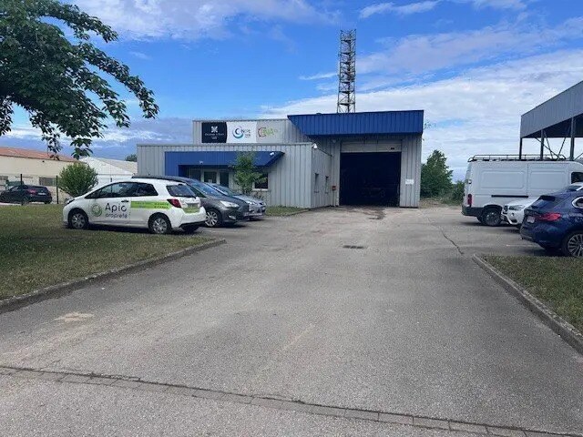 Plus de détails pour Local d’activités à vendre