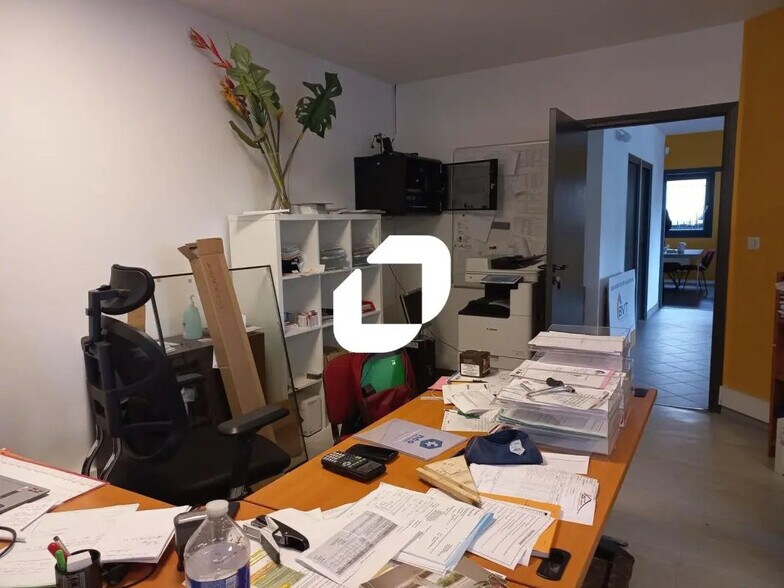 Bureau dans Mons-en-Baroeul à louer - Photo intérieure – Image 3 sur 7