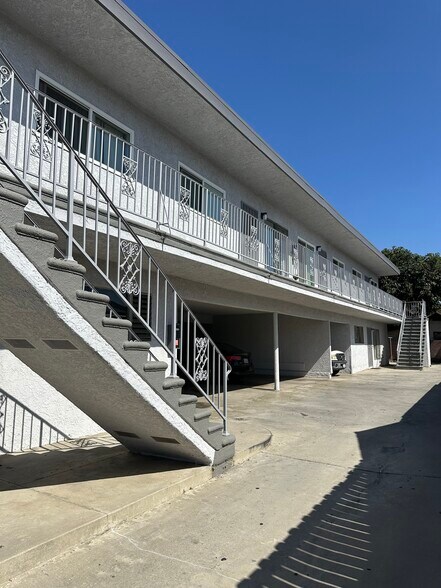 9711 Laurel St, Bellflower, CA à vendre - Photo de l’immeuble – Image 2 sur 3