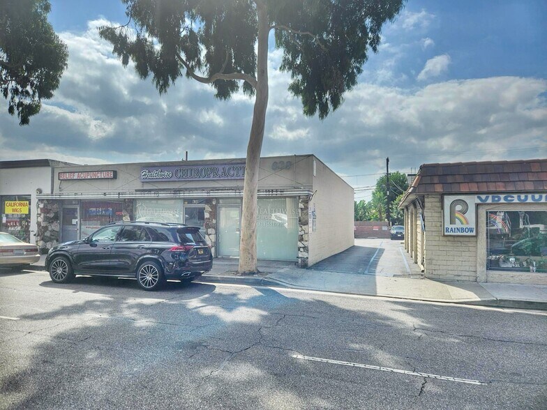 632-700 E COLORADO ST portefeuille de 2 biens à vendre sur LoopNet.fr - Photo de l’immeuble – Image 2 sur 11