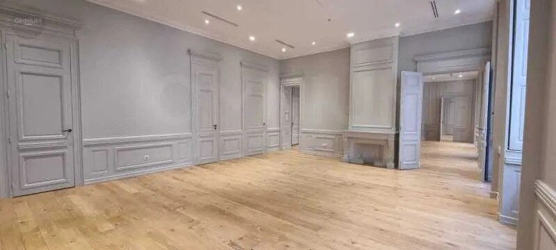 Bureau dans Lyon à louer - Photo de l’immeuble – Image 1 sur 8