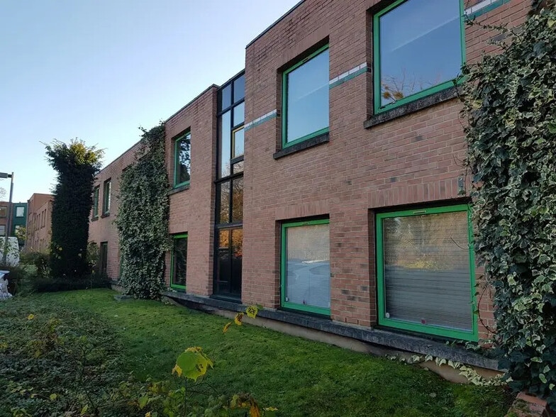 Rue De La Maison Rouge, Lognes à vendre - Photo de l’immeuble – Image 1 sur 11