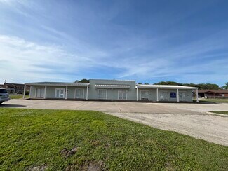 Plus de détails pour 126-140 W Cleveland Blvd, Aransas Pass, TX - Bureau à vendre