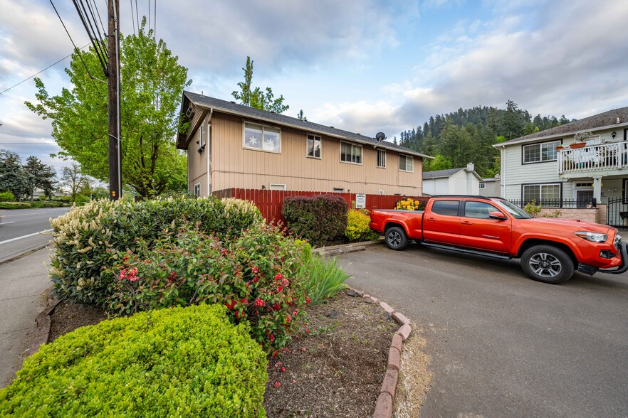 124 S 63rd St, Springfield, OR à vendre - Photo de l’immeuble – Image 2 sur 10