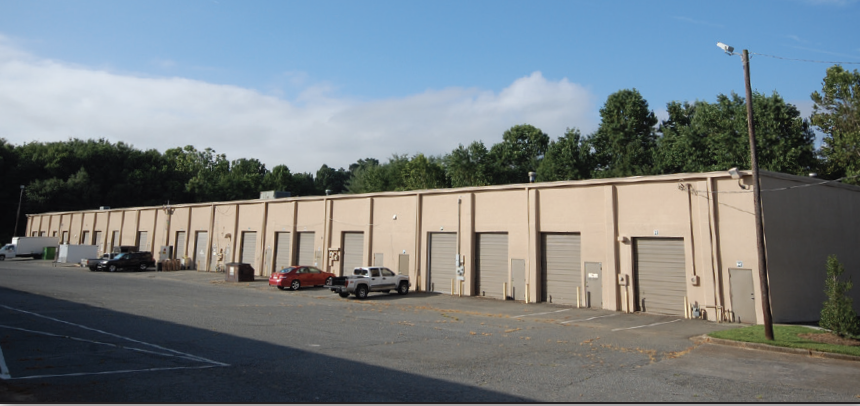 8065 North Point Blvd, Winston-Salem, NC à louer - Photo de l’immeuble – Image 3 sur 8