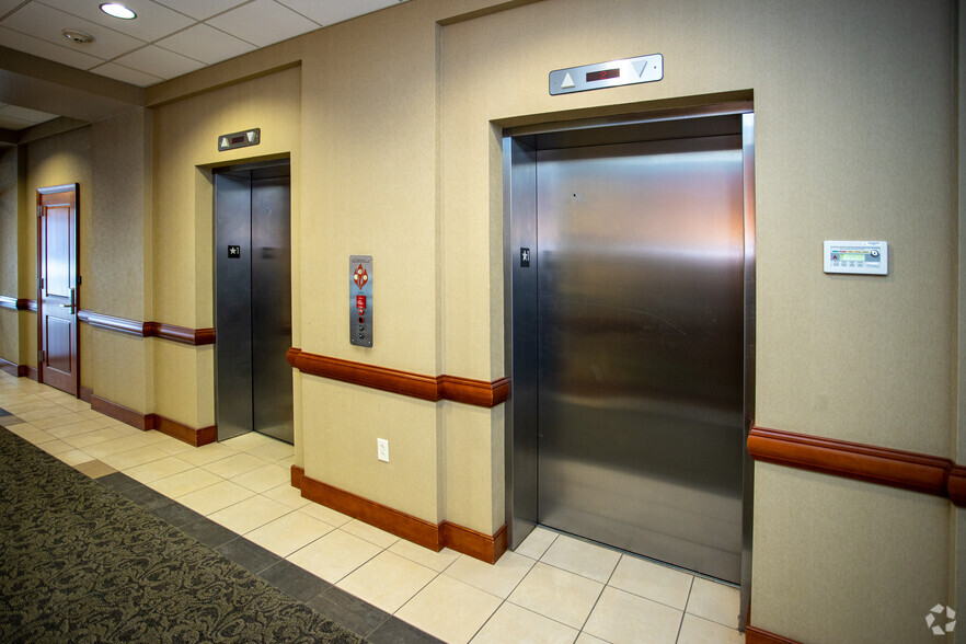 345 Frazier Ave, Chattanooga, TN à louer - Hall d’entrée – Image 3 sur 12
