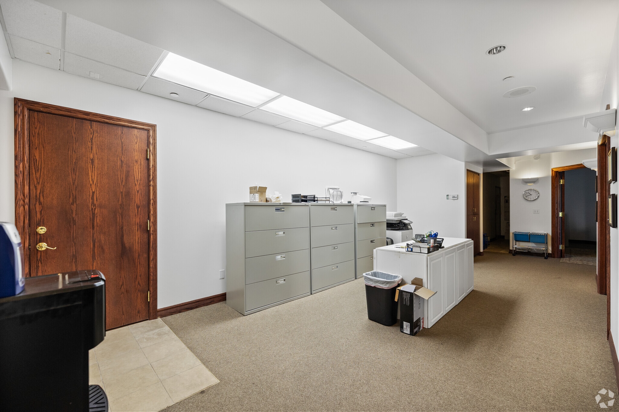 43525 Ridge Park Dr, Temecula, CA à louer Photo de l’immeuble– Image 1 sur 3