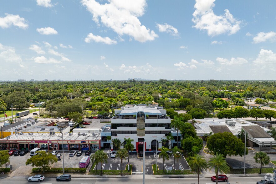 152 Ne 167th St, Miami, FL à louer - Aérien – Image 3 sur 35