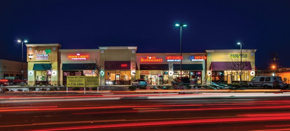 7837 Stockton Blvd, Sacramento, CA à louer - Photo principale – Image 1 sur 3