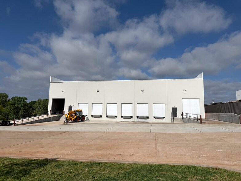 6940 Santa Fe Ave, Oklahoma City, OK à vendre - Photo de l’immeuble – Image 2 sur 5