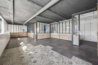 101-109 Rue Jean Jaurès, Levallois-Perret à louer Photo intérieure– Image 1 sur 2