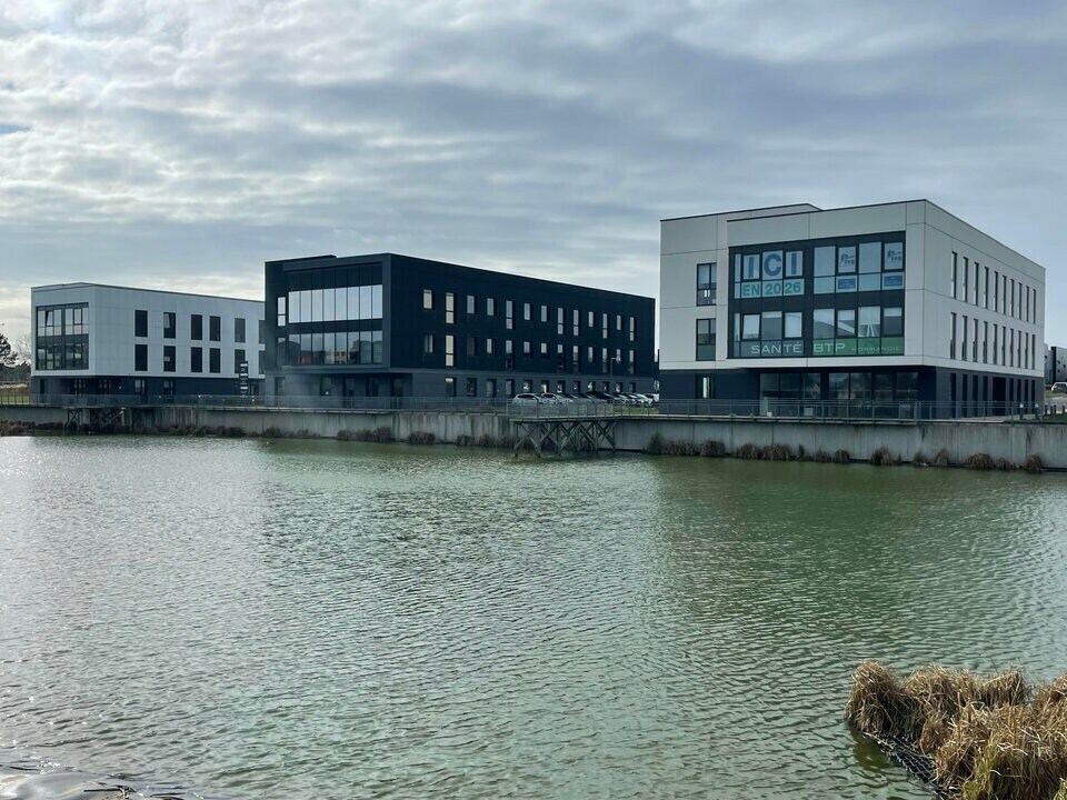 Bureau dans Le Havre à louer Photo de l’immeuble– Image 1 sur 5