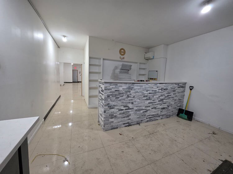 182 Bay Ridge Ave, Brooklyn, NY à louer - Photo de l’immeuble – Image 3 sur 7