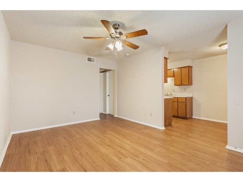 5506 Kingman St, Waco, TX à vendre - Photo intérieure – Image 3 sur 31