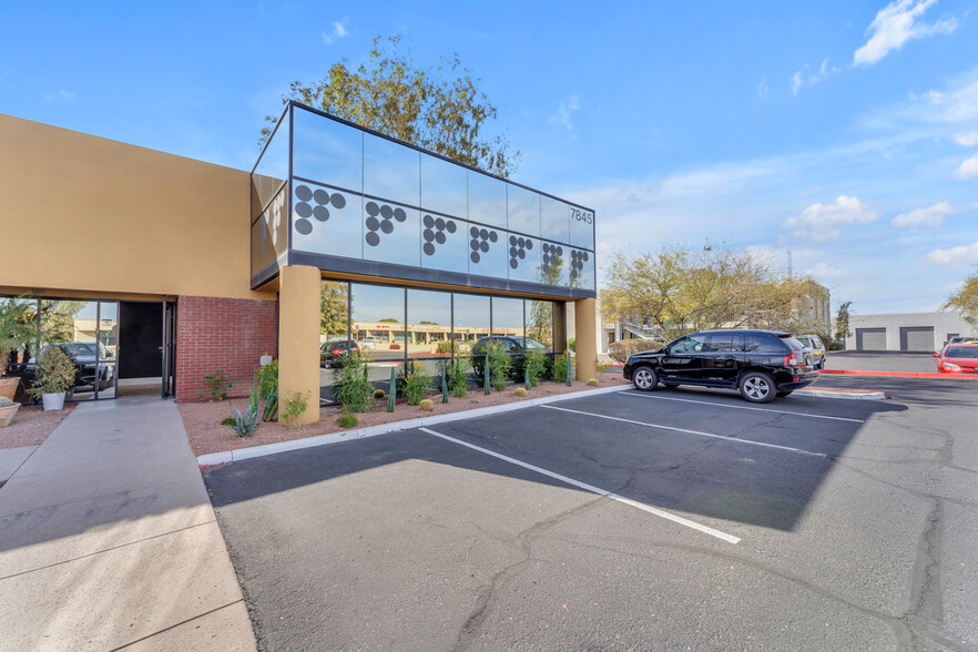 7845 E Redfield Rd, Scottsdale, AZ à louer - Photo de l’immeuble – Image 1 sur 20
