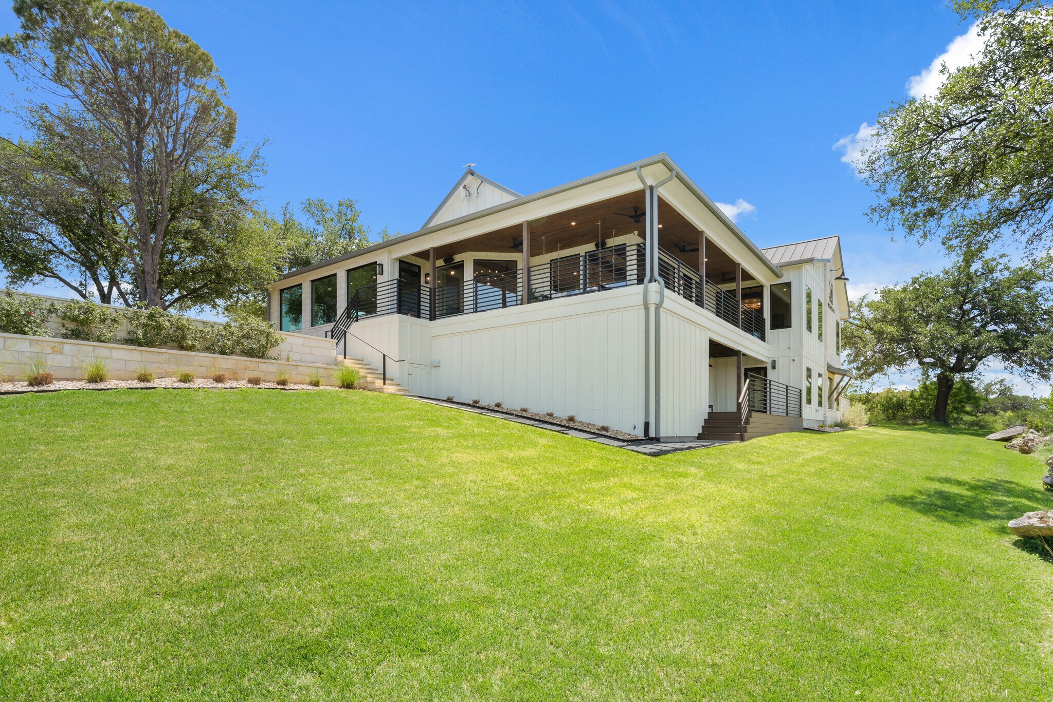 602 Steve Hawkins Pky, Marble Falls, TX à vendre Photo de l’immeuble– Image 1 sur 23