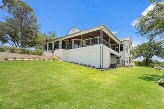 602 Steve Hawkins Pky, Marble Falls, TX à louer Photo de l’immeuble– Image 1 sur 24