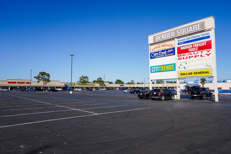 210-264 1st St W, Humble, TX à louer - Photo de l’immeuble – Image 2 sur 5