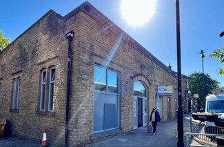 Plus de détails pour 1 Market Pl, Pudsey - Local commercial à louer