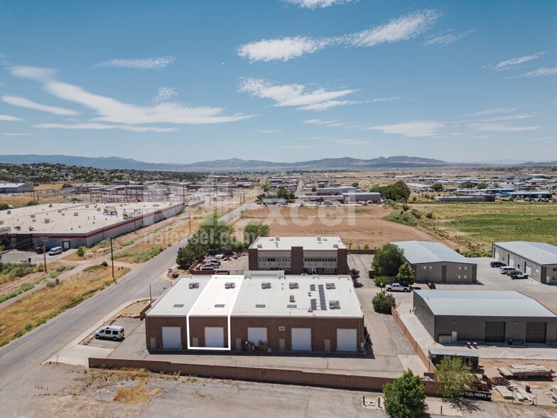 572 N 1450 W, Cedar City, UT à louer - Photo de l’immeuble – Image 3 sur 9
